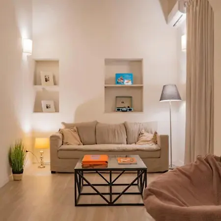 Apartment The Garibaldi B Intrho