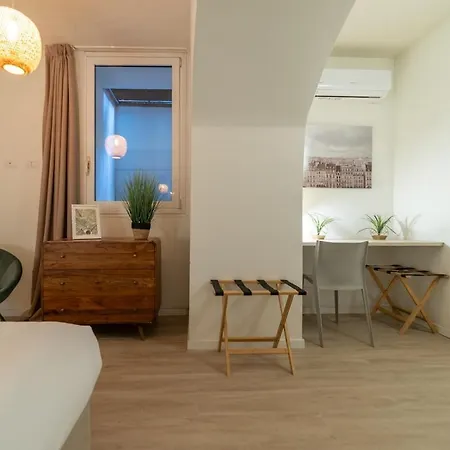 The Garibaldi B Intrho Apartment Milan