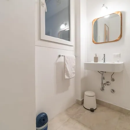 The Garibaldi B Intrho Appartement